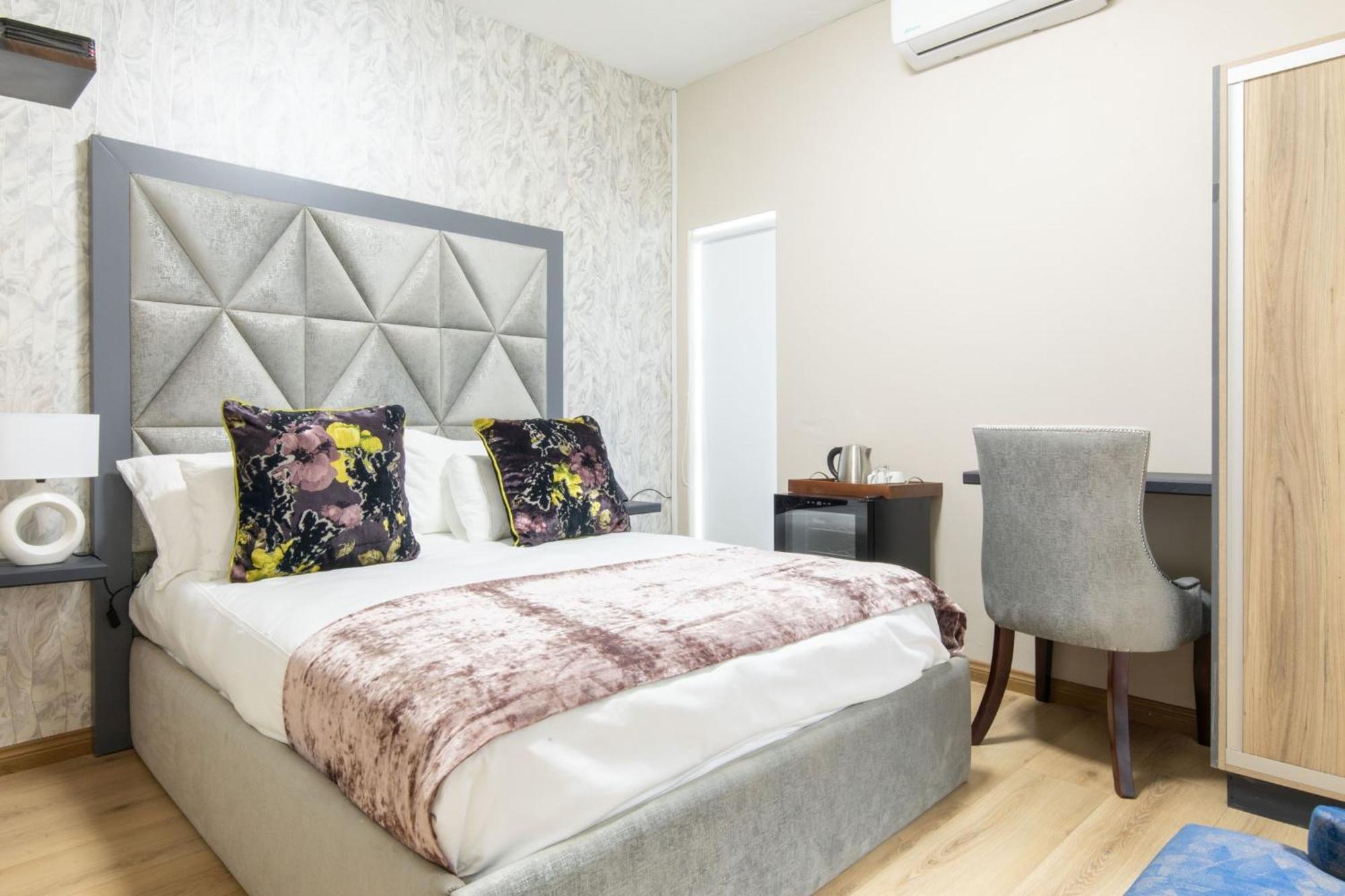 Dolphin Bay Boutique Hotel And Spa Port Elizabeth Dış mekan fotoğraf