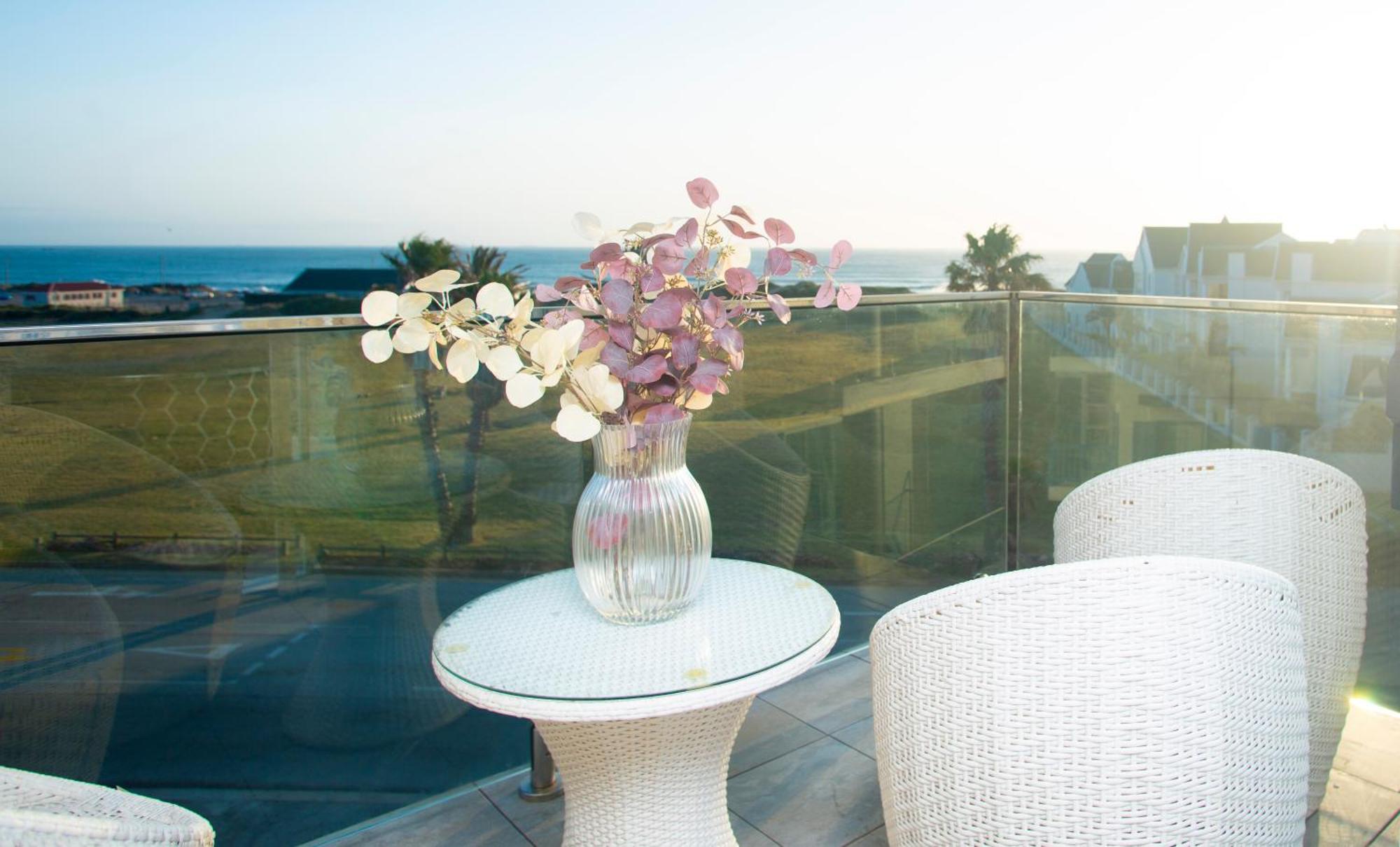 Dolphin Bay Boutique Hotel And Spa Port Elizabeth Dış mekan fotoğraf